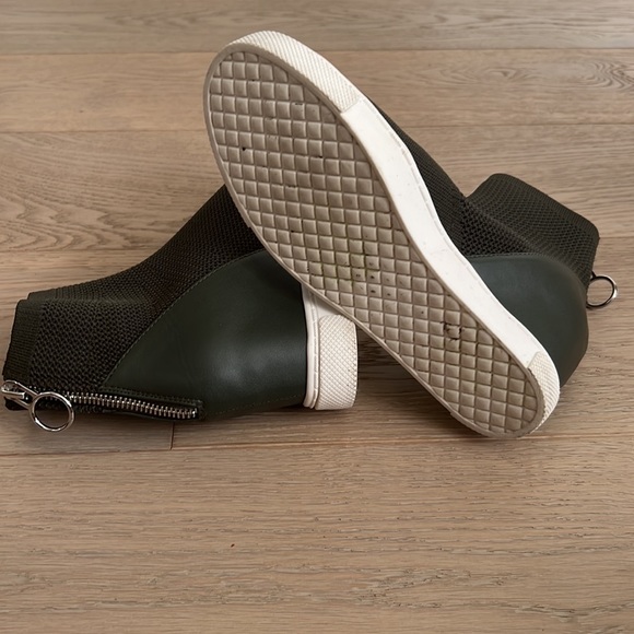 Steve Madden Lizzy Wedge Sneakers Olive Green 8 - Picture 7 of 10